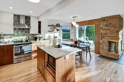 7571 45th Avenue SW Seattle WA 98136