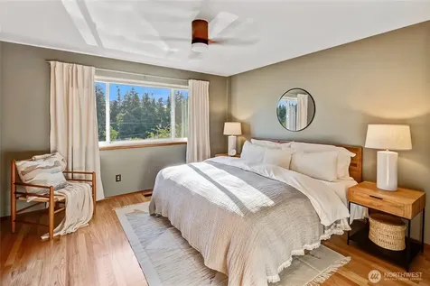 7571 45th Avenue SW Seattle WA 98136
