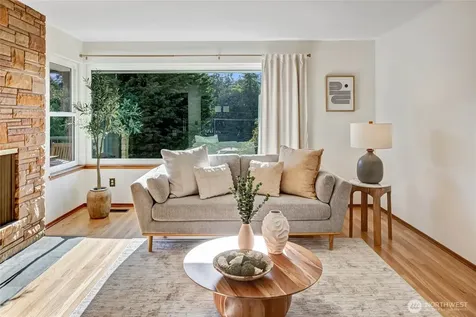 7571 45th Avenue SW Seattle WA 98136