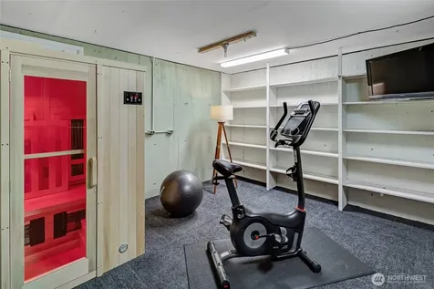 7571 45th Avenue SW Seattle WA 98136