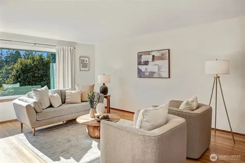 7571 45th Avenue SW Seattle WA 98136