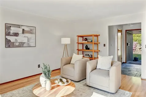 7571 45th Avenue SW Seattle WA 98136