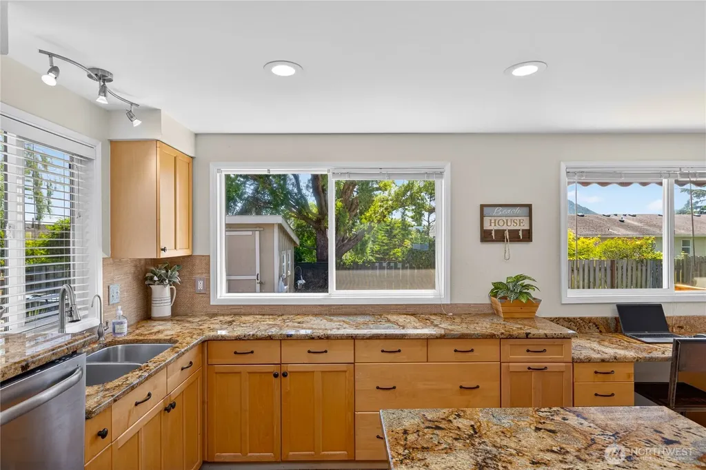 5503 Kingsway Anacortes WA 98221