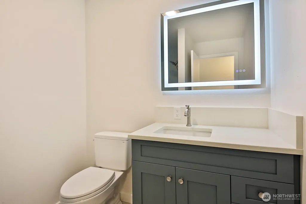 3760 Periwinkle Road Clinton WA 98236