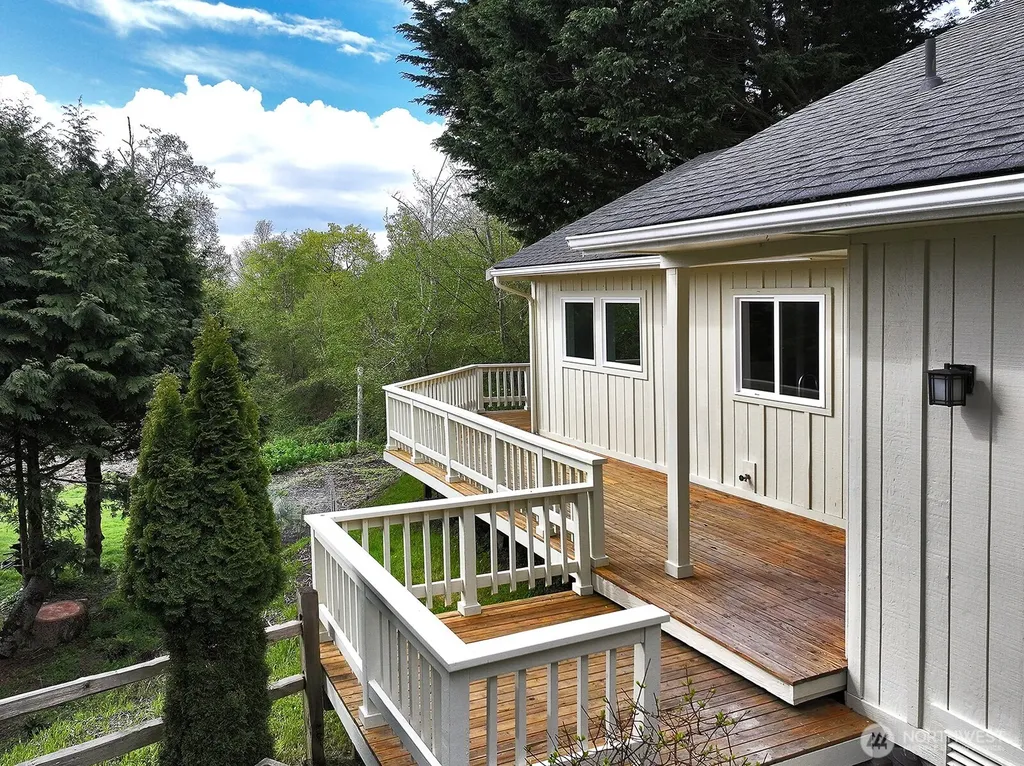 3760 Periwinkle Road Clinton WA 98236