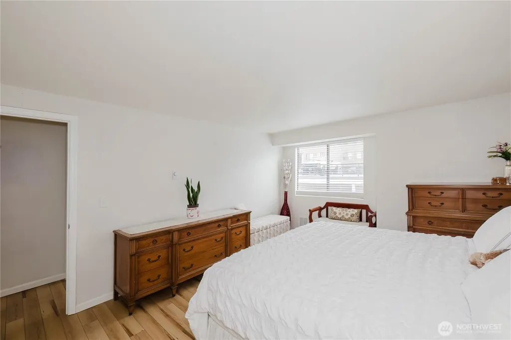 1760 W Sunn Fjord Lane Bremerton WA 98312