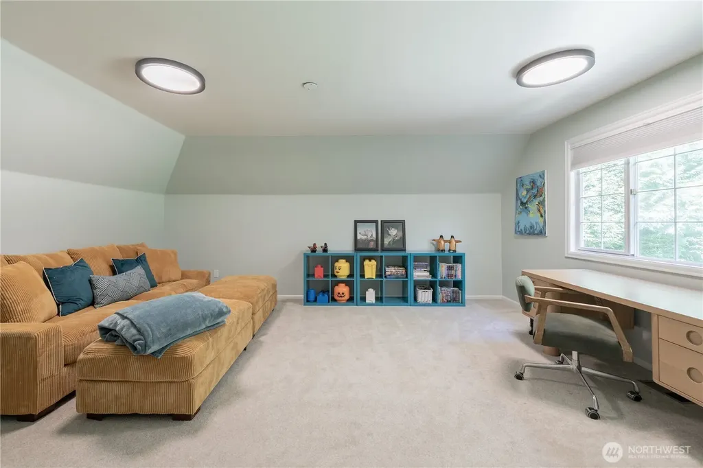 21835 NE 104th Place Redmond WA 98053