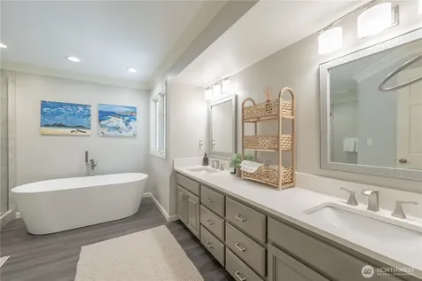 21835 NE 104th Place Redmond WA 98053