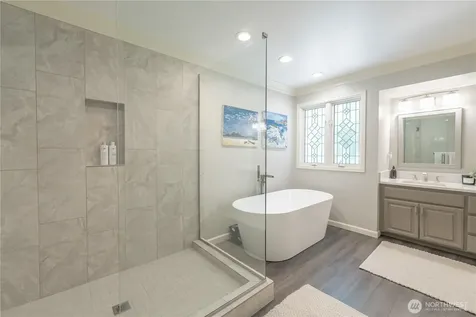 21835 NE 104th Place Redmond WA 98053