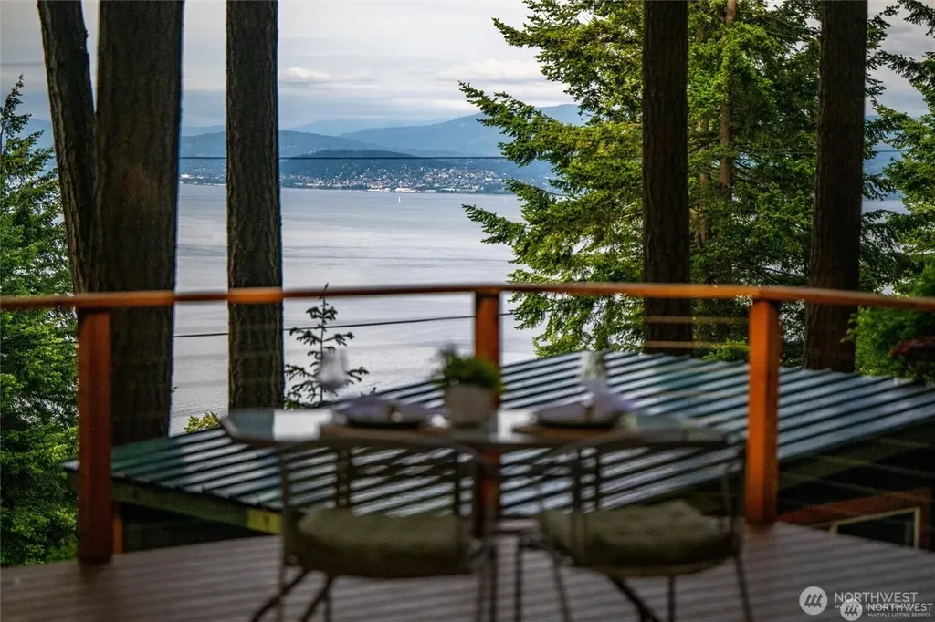 1059 Island Drive Lummi Island WA 98262