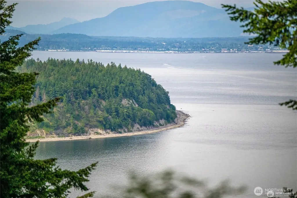 1059 Island Drive Lummi Island WA 98262