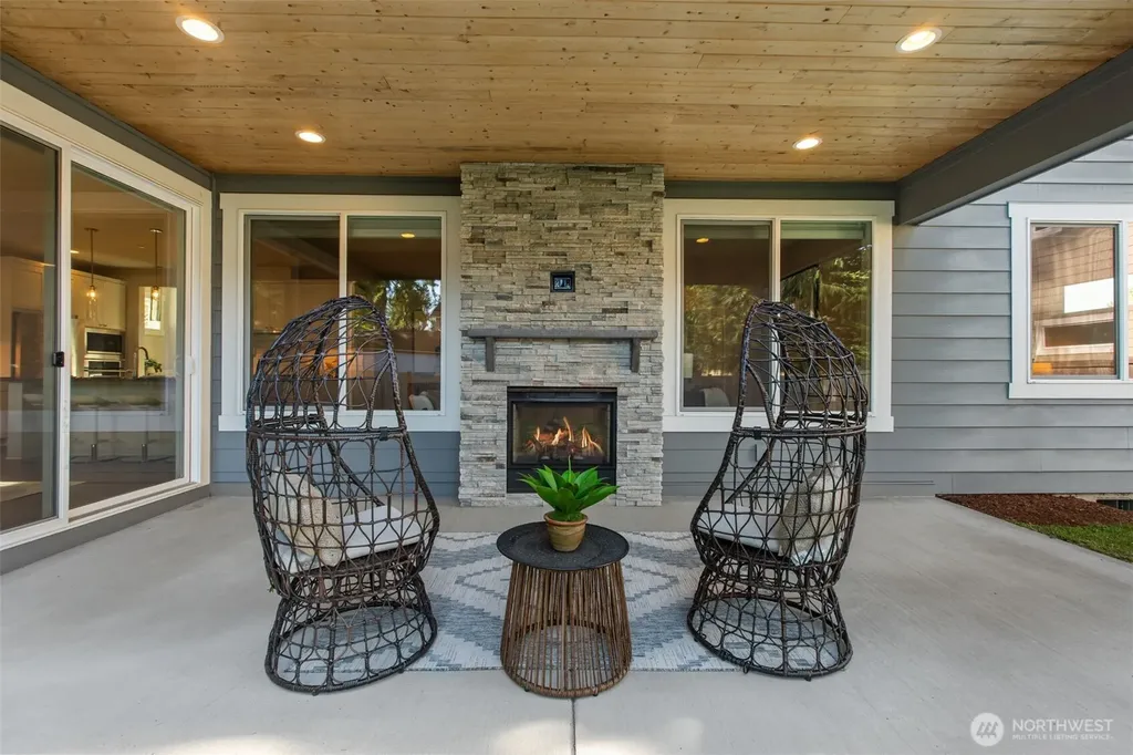 4810 216th Court SW Mountlake Terrace WA 98043