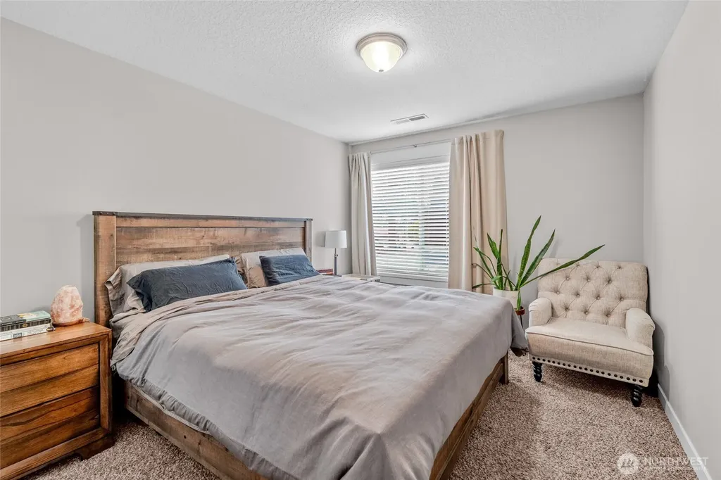 2301 Rosewood Lane Centralia WA 98531