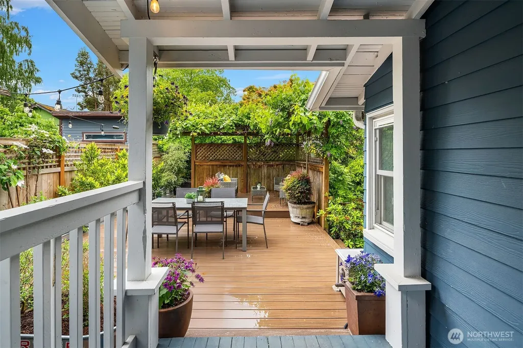 519 27th Avenue Seattle WA 98122