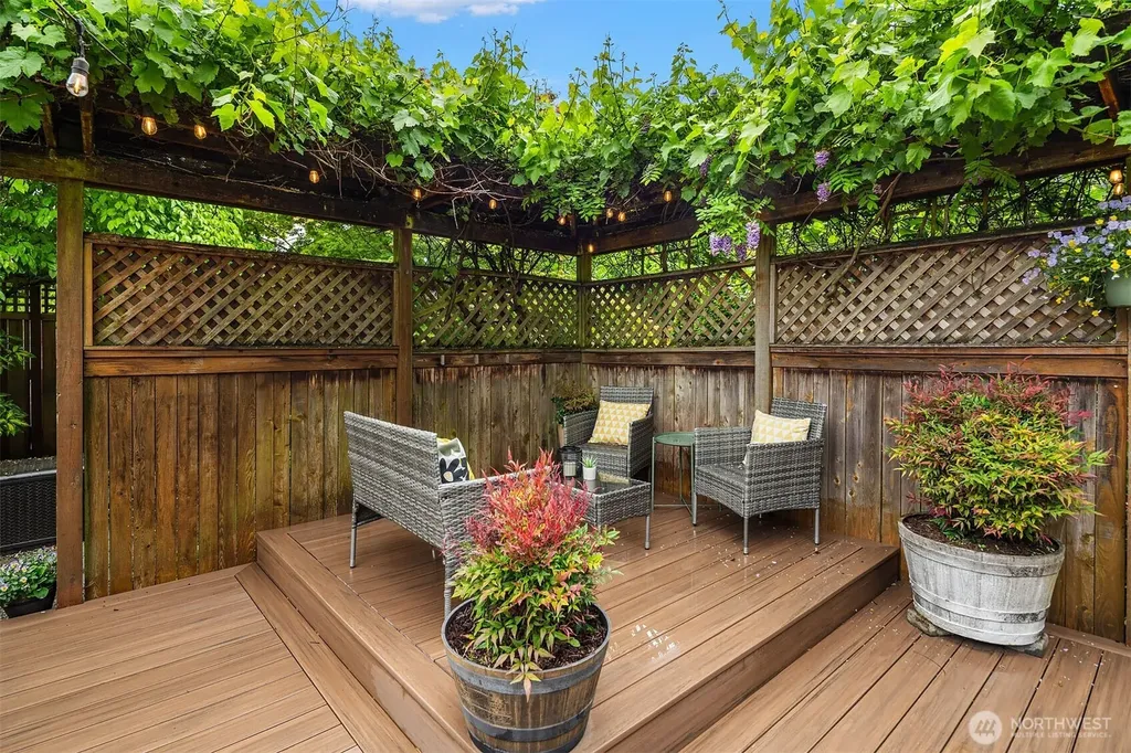 519 27th Avenue Seattle WA 98122