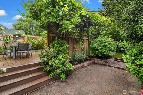 519 27th Avenue Seattle WA 98122