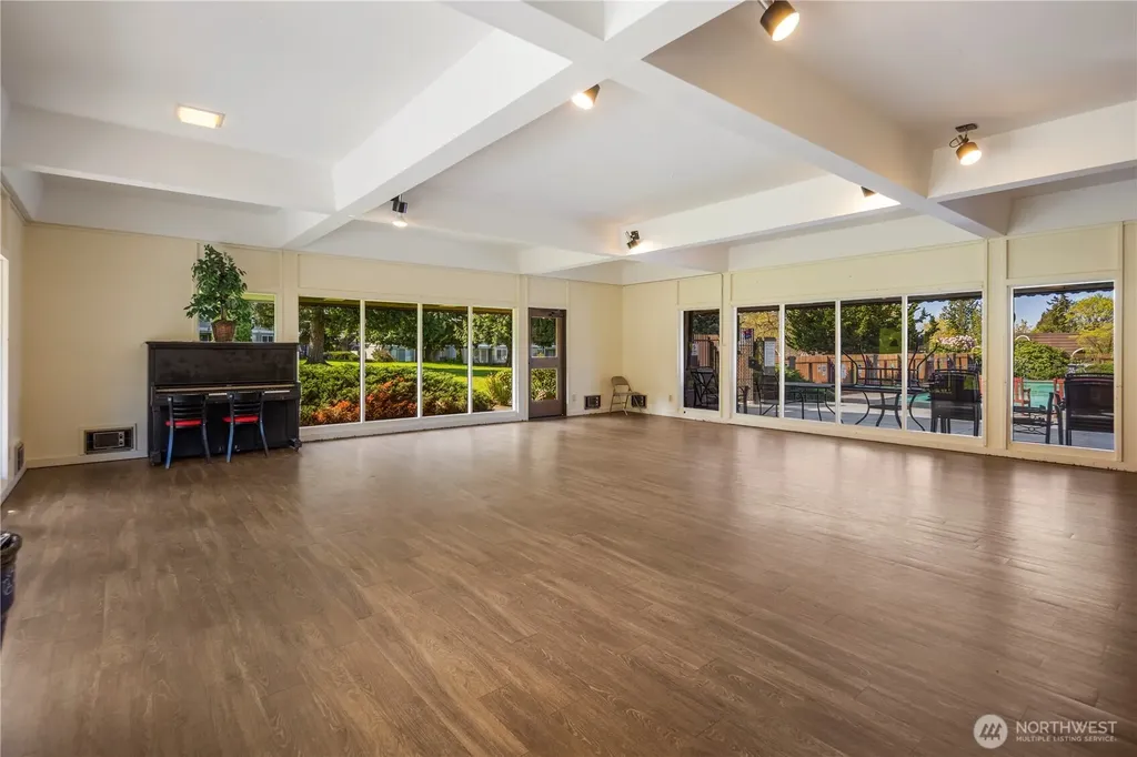 11008 NE 68th Street Kirkland WA 98033
