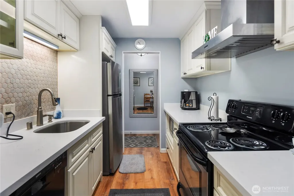11008 NE 68th Street Kirkland WA 98033