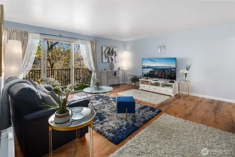 11008 NE 68th Street Kirkland WA 98033