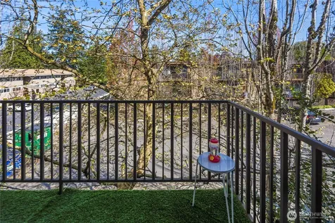 11008 NE 68th Street Kirkland WA 98033