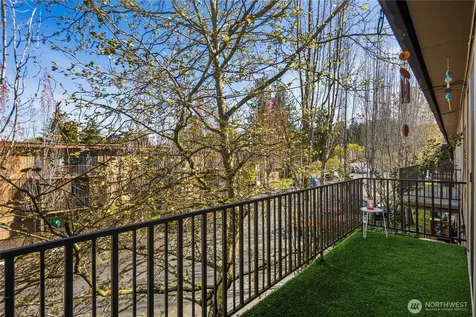 11008 NE 68th Street Kirkland WA 98033