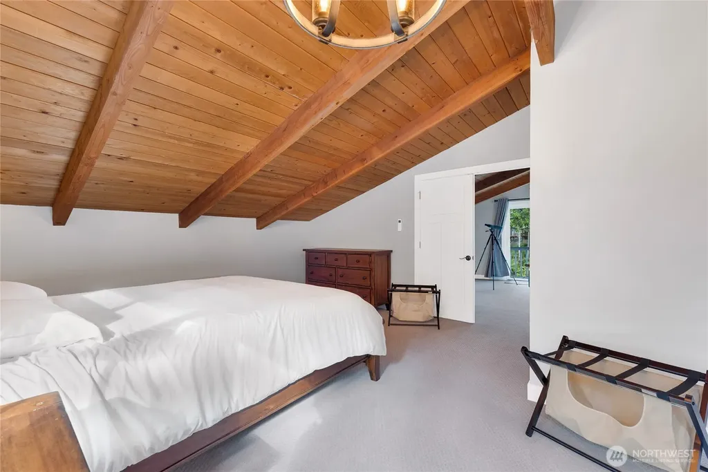 61 E Orchard Beach Drive Grapeview WA 98546