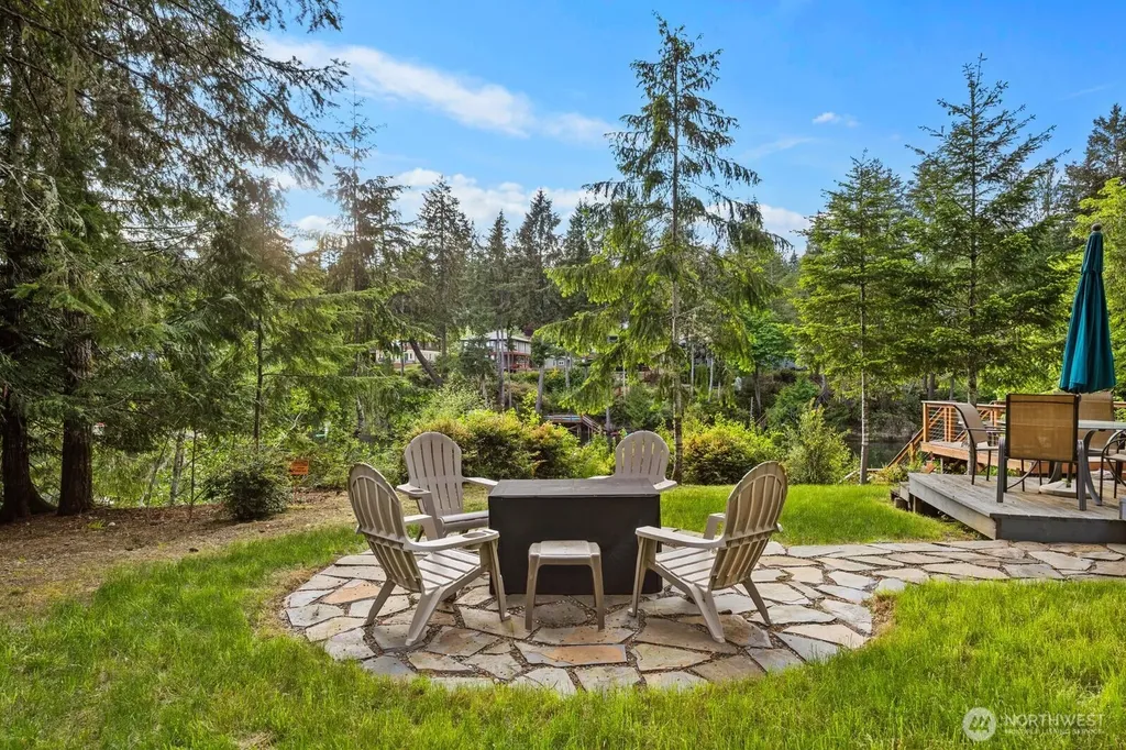 61 E Orchard Beach Drive Grapeview WA 98546