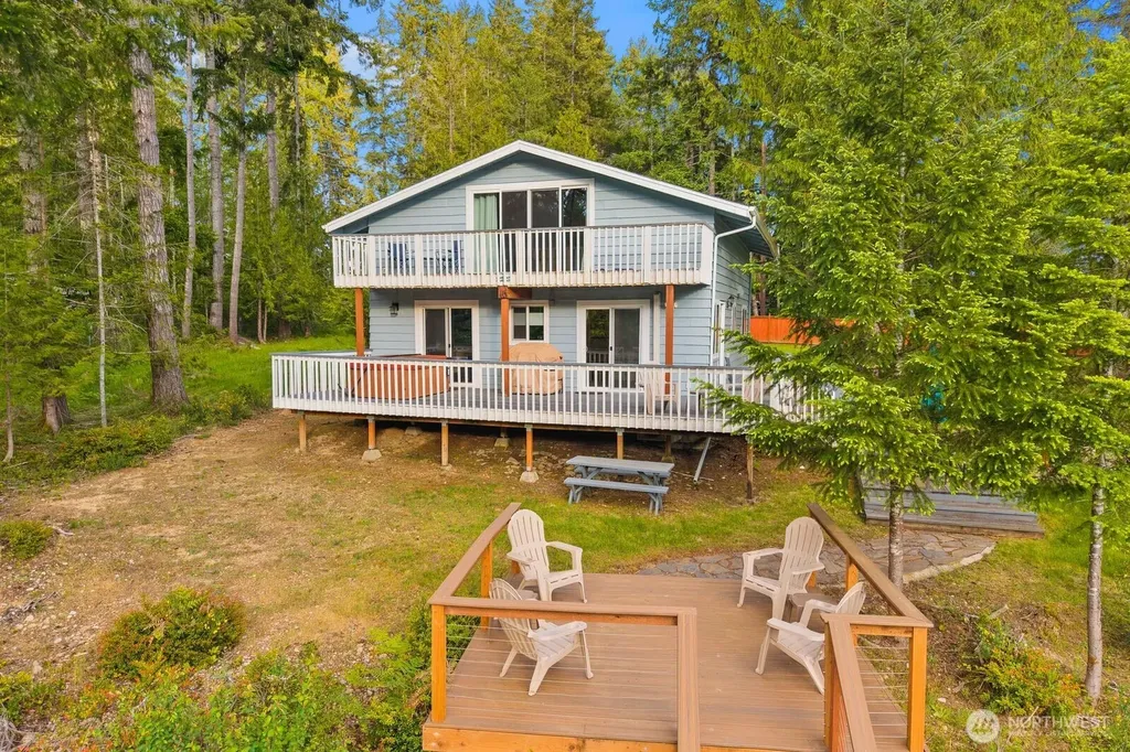 61 E Orchard Beach Drive Grapeview WA 98546