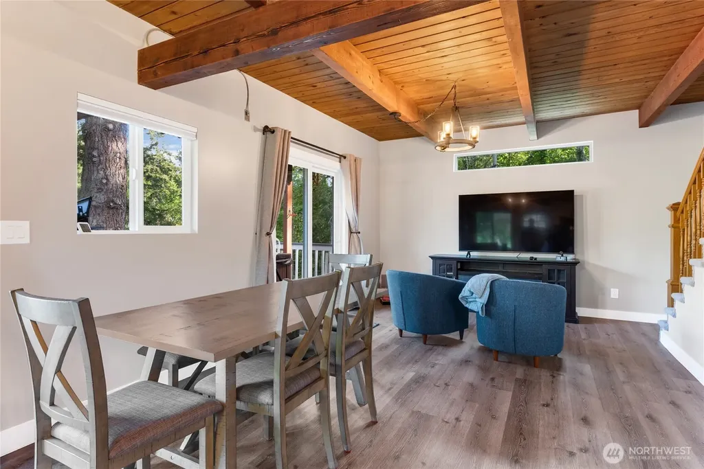 61 E Orchard Beach Drive Grapeview WA 98546