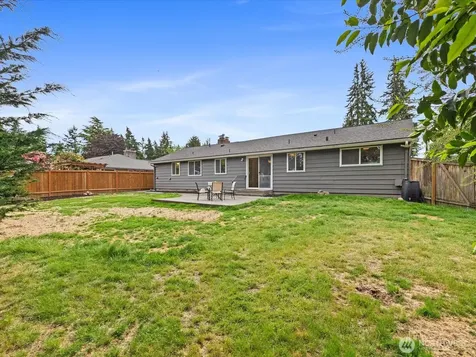 1826 N 199th Street Shoreline WA 98133