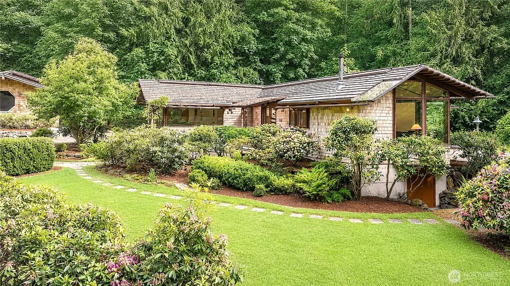 19611 NE Redmond Road Redmond WA 98053