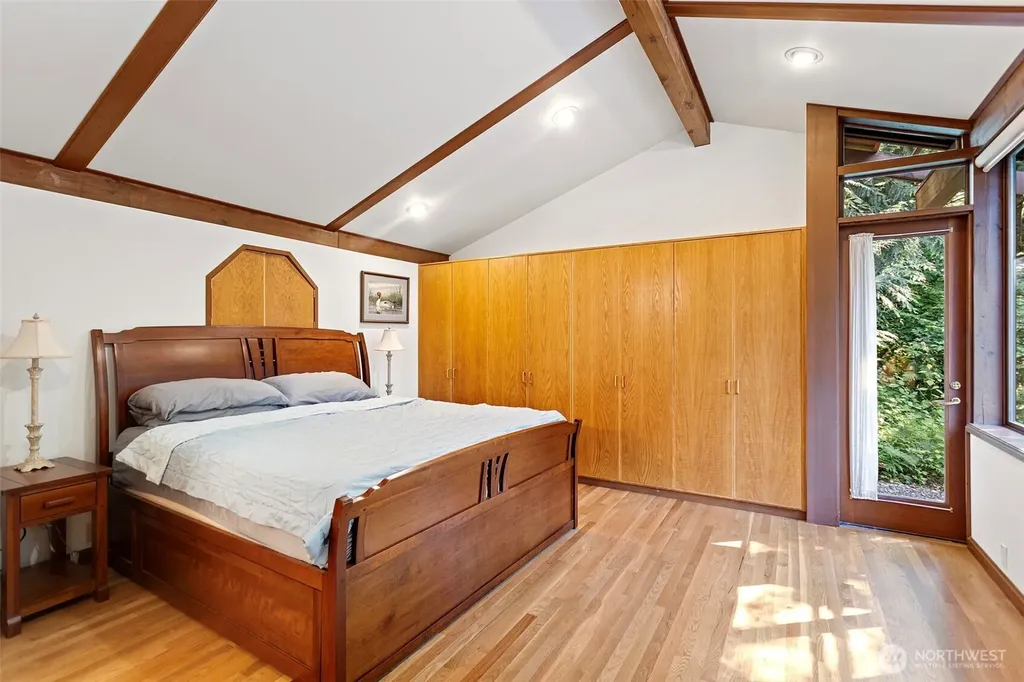 19611 NE Redmond Road Redmond WA 98053