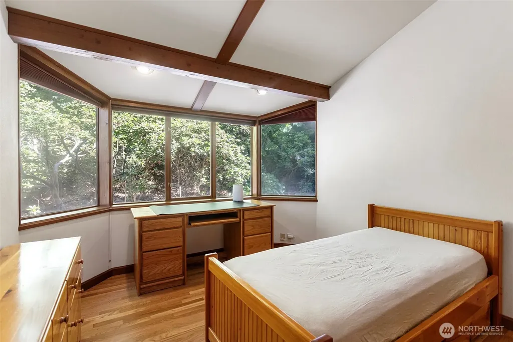 19611 NE Redmond Road Redmond WA 98053