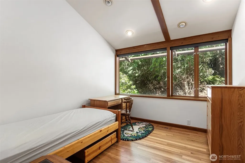 19611 NE Redmond Road Redmond WA 98053