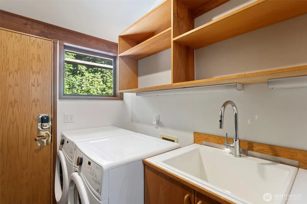 19611 NE Redmond Road Redmond WA 98053