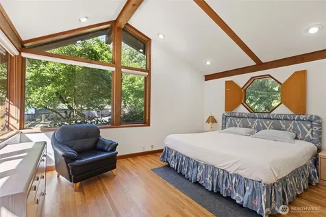 19611 NE Redmond Road Redmond WA 98053