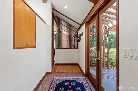 19611 NE Redmond Road Redmond WA 98053