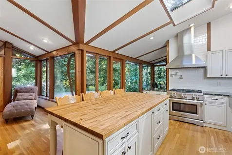 19611 NE Redmond Road Redmond WA 98053