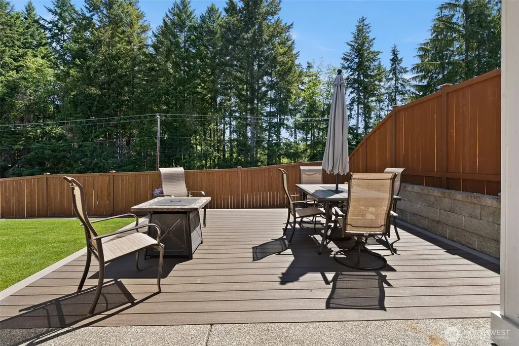 6541 Seaglass Avenue SE Port Orchard WA 98367