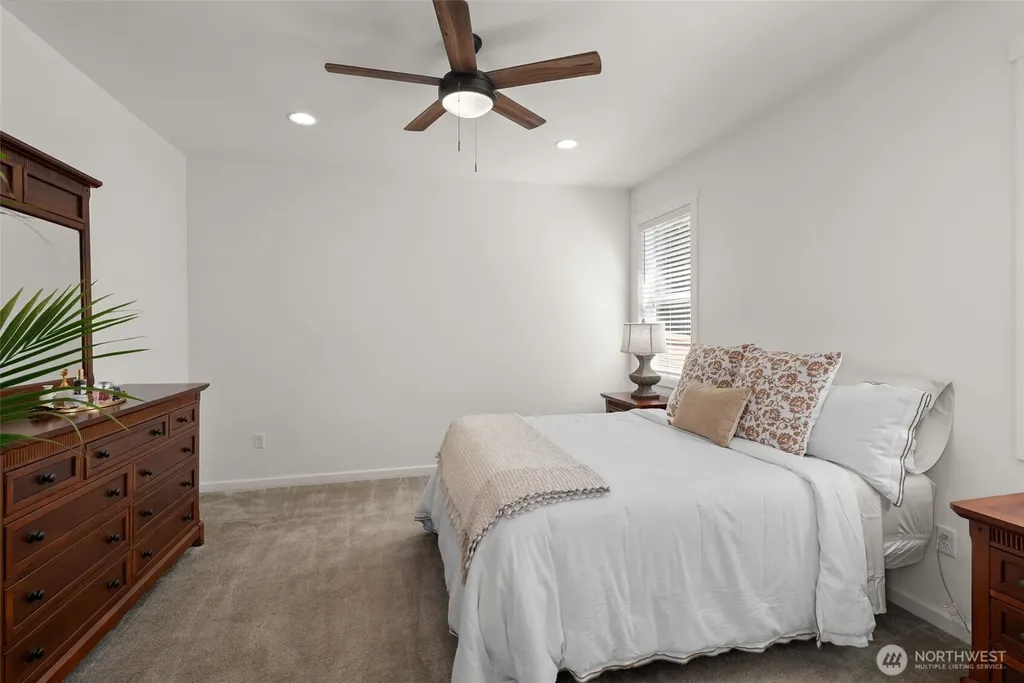 6541 Seaglass Avenue SE Port Orchard WA 98367