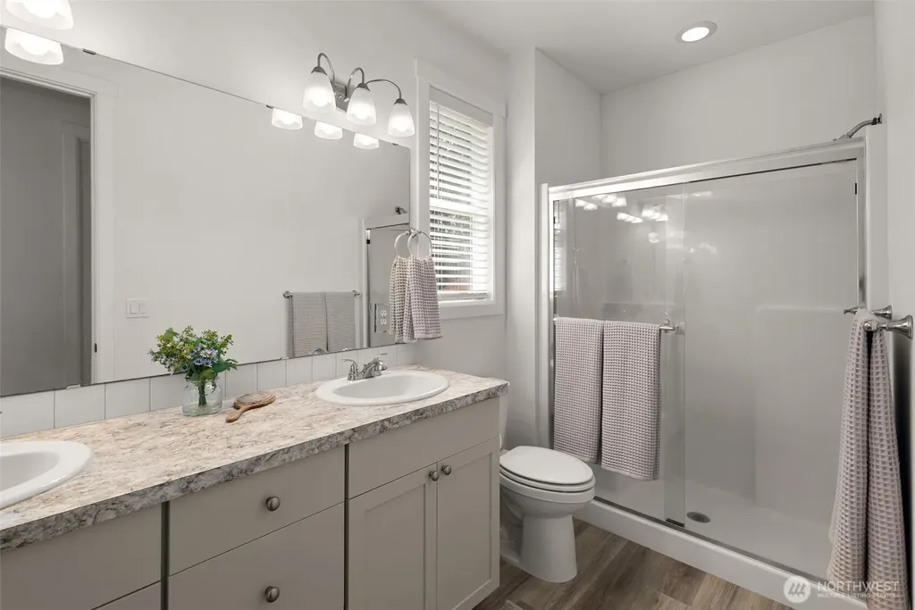 6541 Seaglass Avenue SE Port Orchard WA 98367