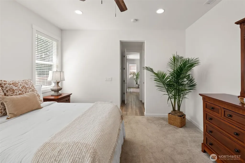 6541 Seaglass Avenue SE Port Orchard WA 98367