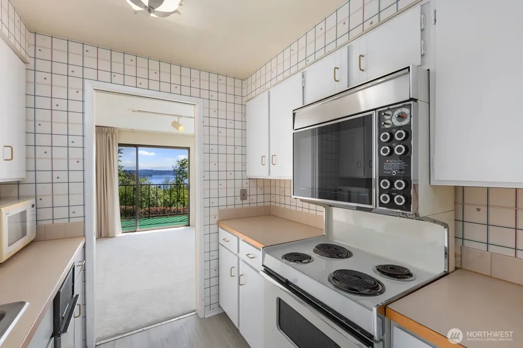 8001 Sand Point Way NE Seattle WA 98115