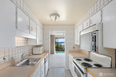 8001 Sand Point Way NE Seattle WA 98115