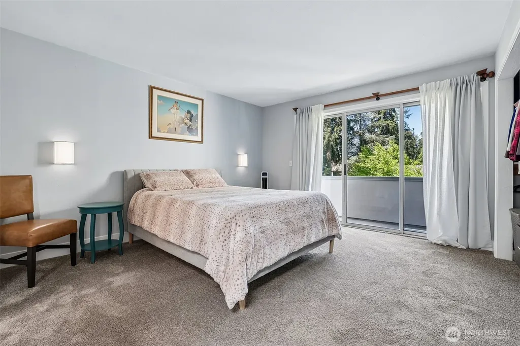 17001 Inglewood Road NE Kenmore WA 98028