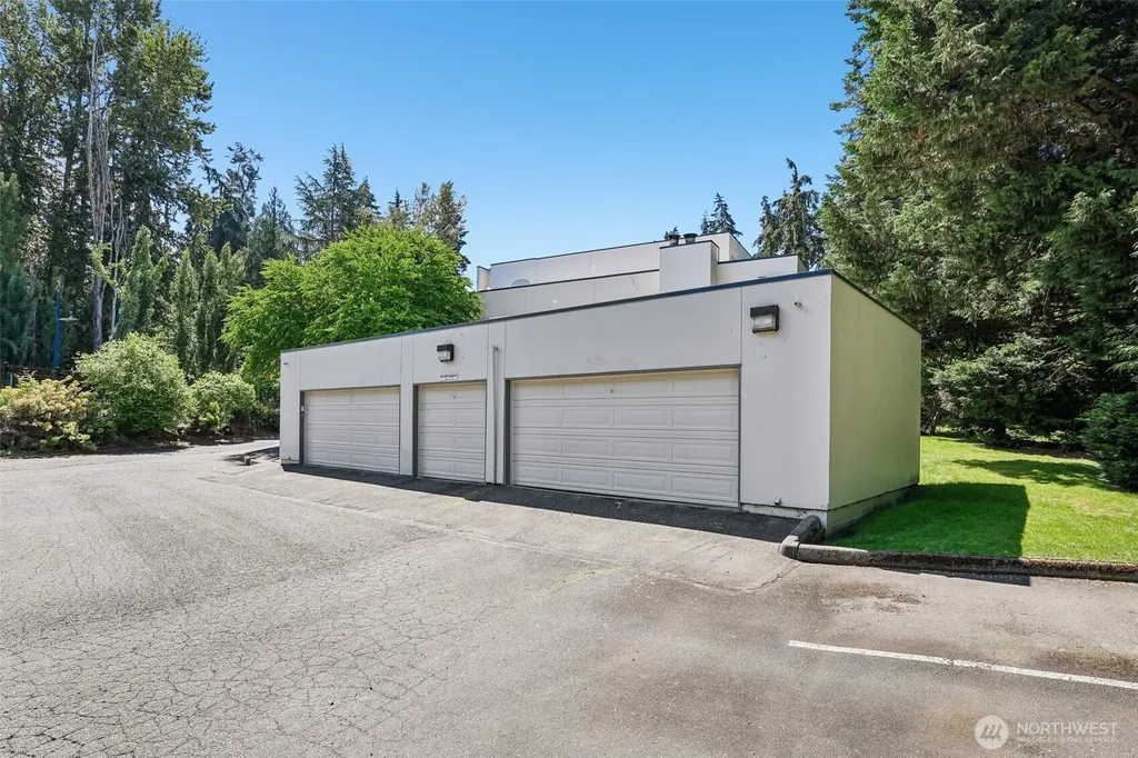 17001 Inglewood Road NE Kenmore WA 98028