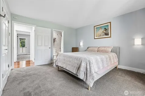 17001 Inglewood Road NE Kenmore WA 98028