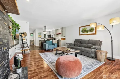 17001 Inglewood Road NE Kenmore WA 98028