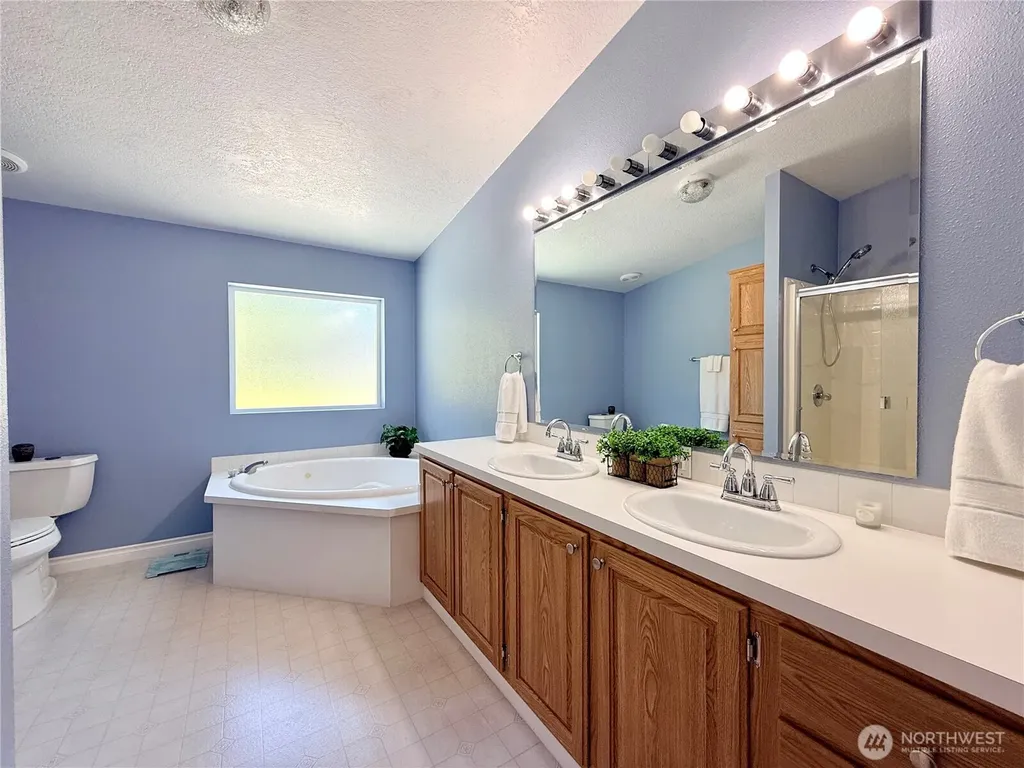 2514 Alonda Lane NE Olympia WA 98516