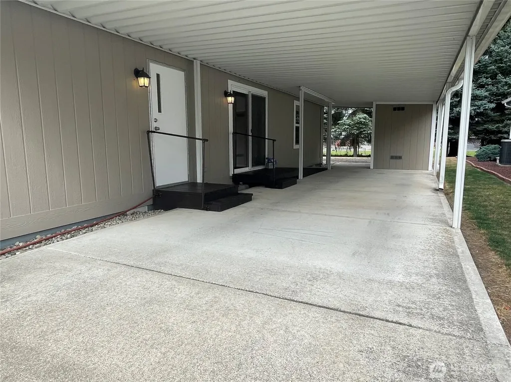 2512 Alonda Lane NE Olympia WA 98516